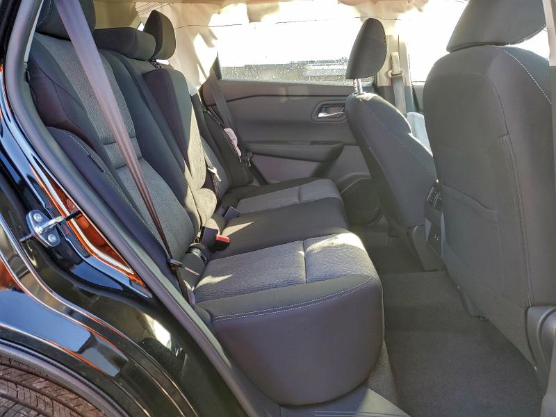 Фото 11 - NISSAN ROGUE