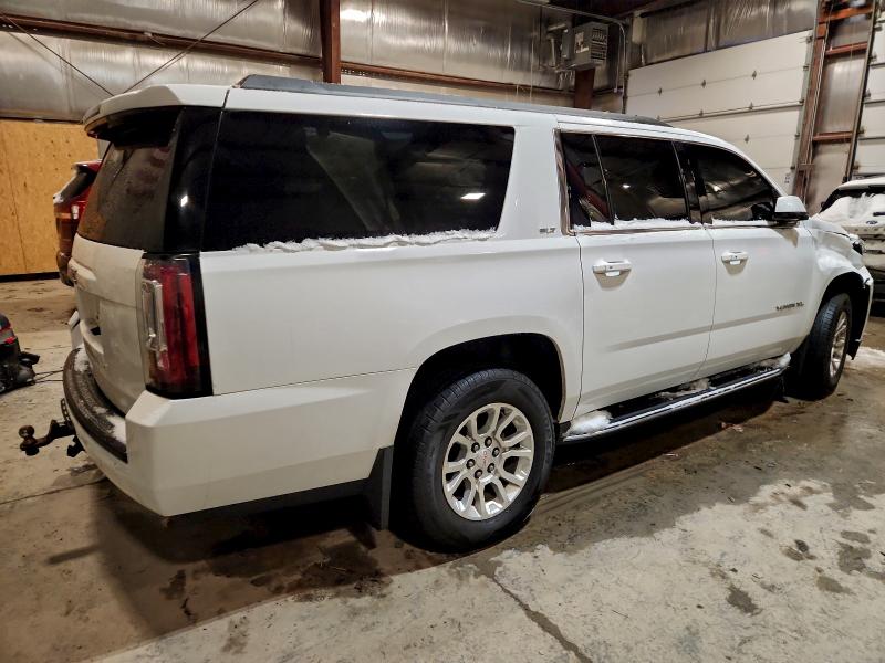 Фото 3 - GMC YUKON