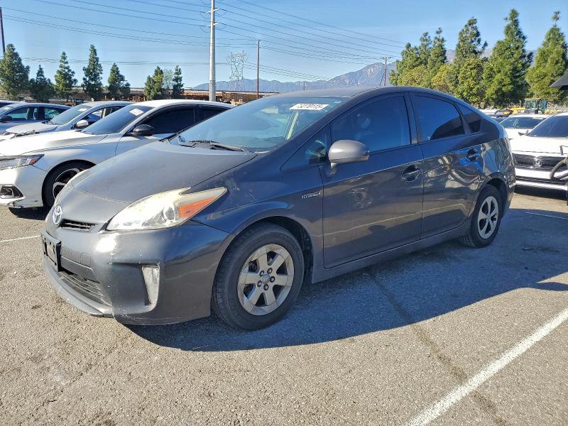 Фото 1 - TOYOTA PRIUS