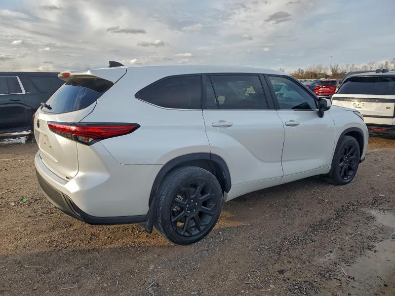 Фото 3 - TOYOTA HIGHLANDER