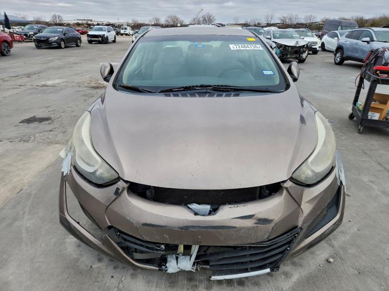 Фото 5 - HYUNDAI ELANTRA