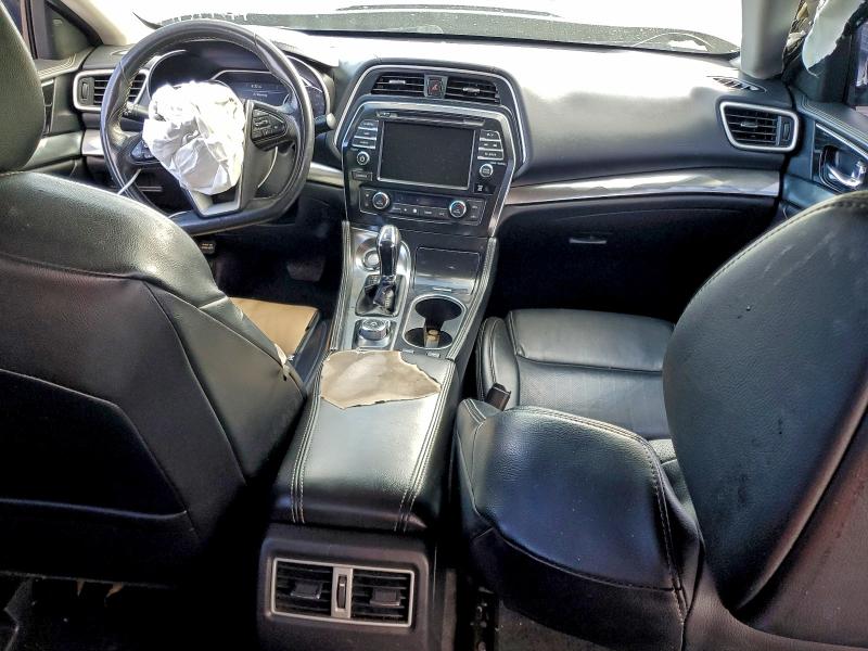 Фото 8 - NISSAN MAXIMA
