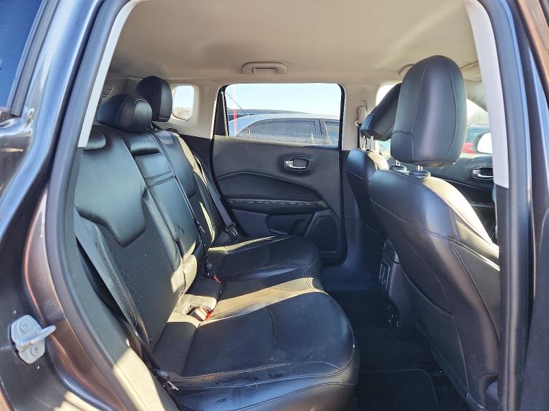 Фото 10 - JEEP COMPASS