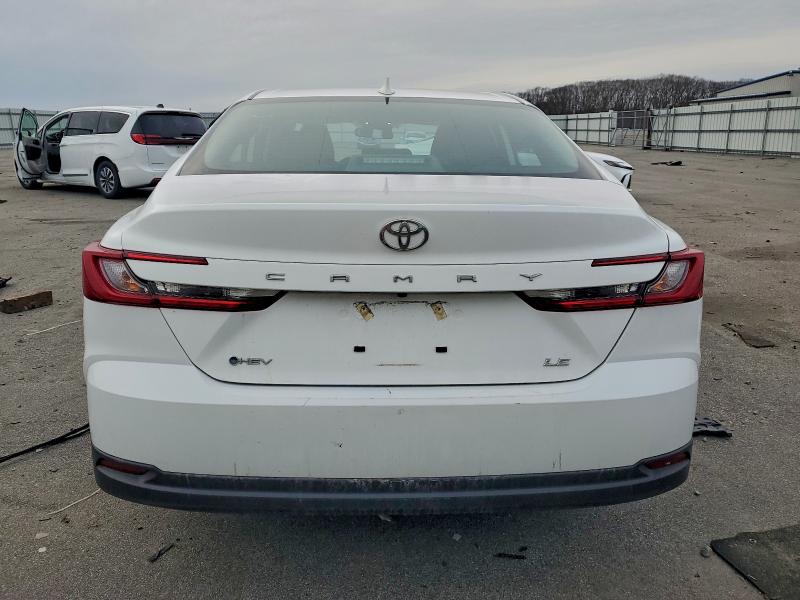 Фото 6 - TOYOTA CAMRY