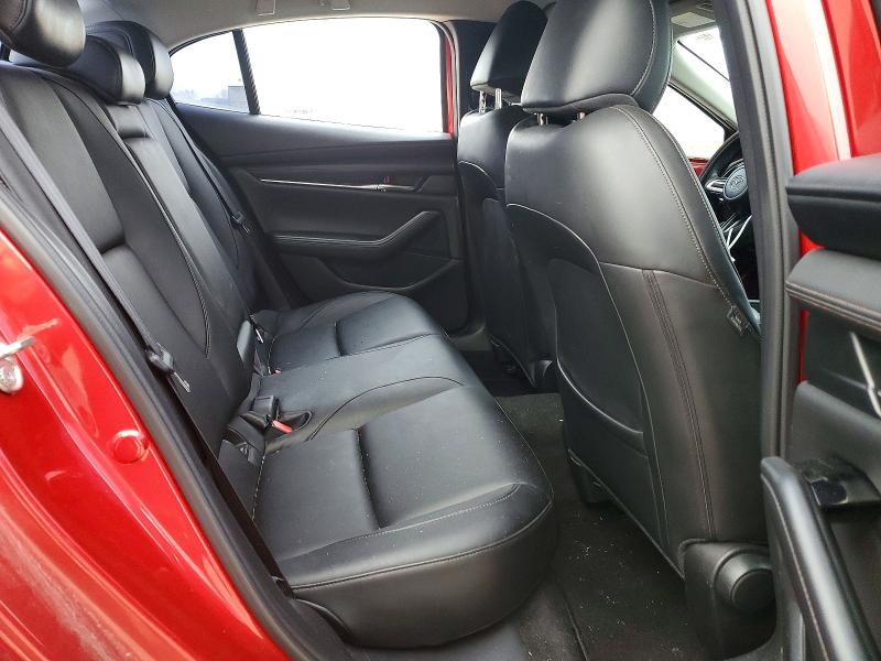 Фото 10 - MAZDA 3