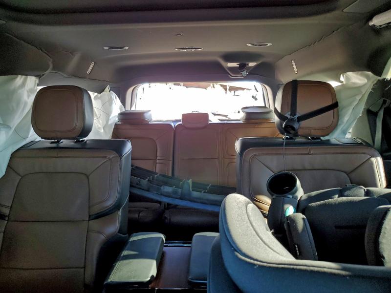 Фото 10 - LINCOLN NAVIGATOR