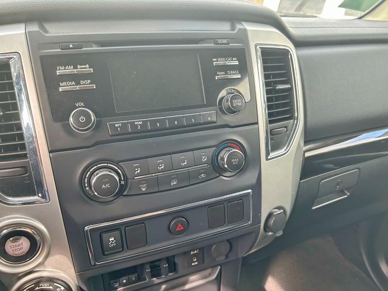 Фото 11 - NISSAN TITAN