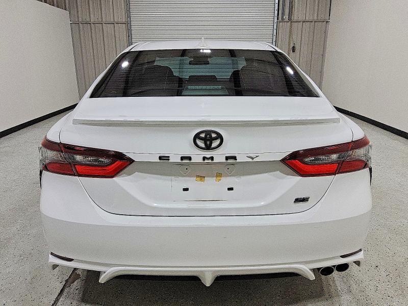Фото 6 - TOYOTA CAMRY