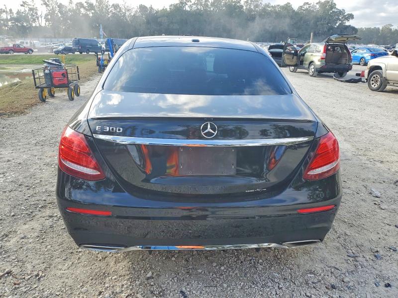 Фото 6 - MERCEDES-BENZ E-CLASS