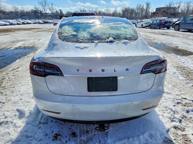 Фото 6 - TESLA MODEL 3