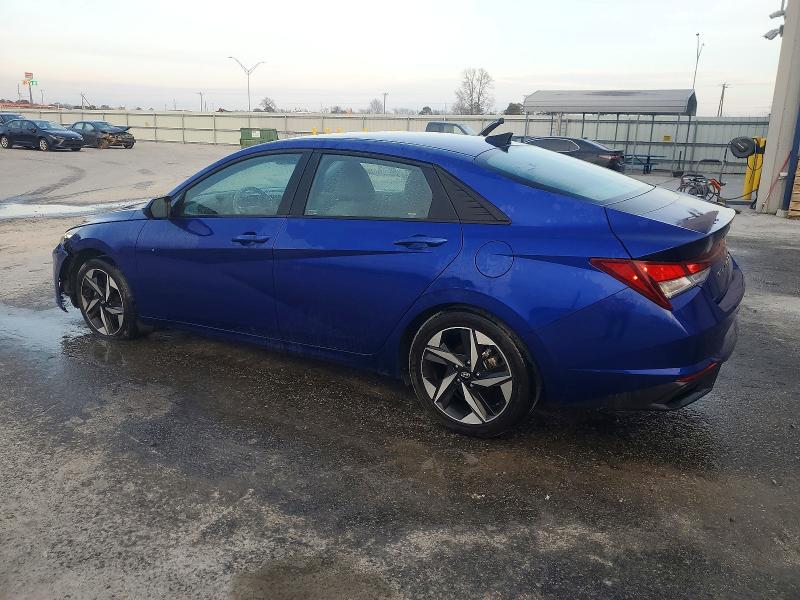 Фото 2 - HYUNDAI ELANTRA