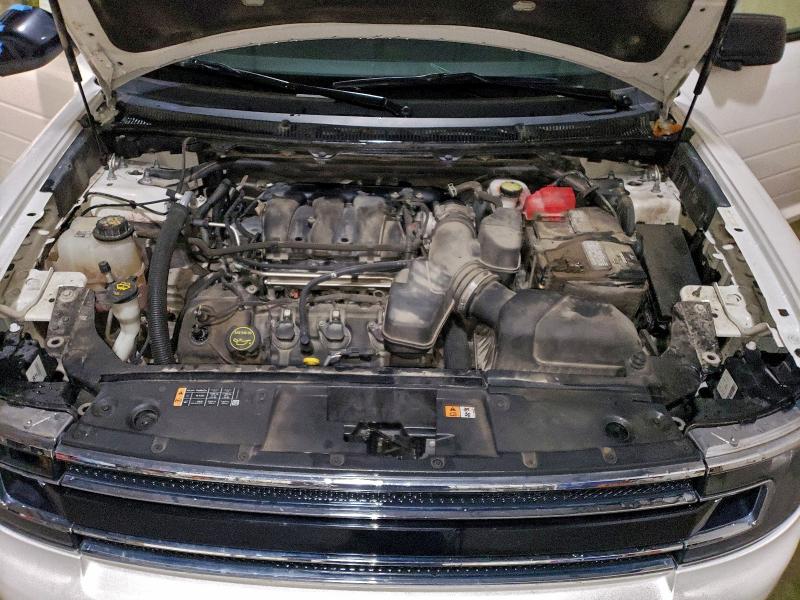 Фото 12 - FORD FLEX