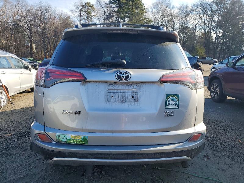 Фото 6 - TOYOTA RAV4