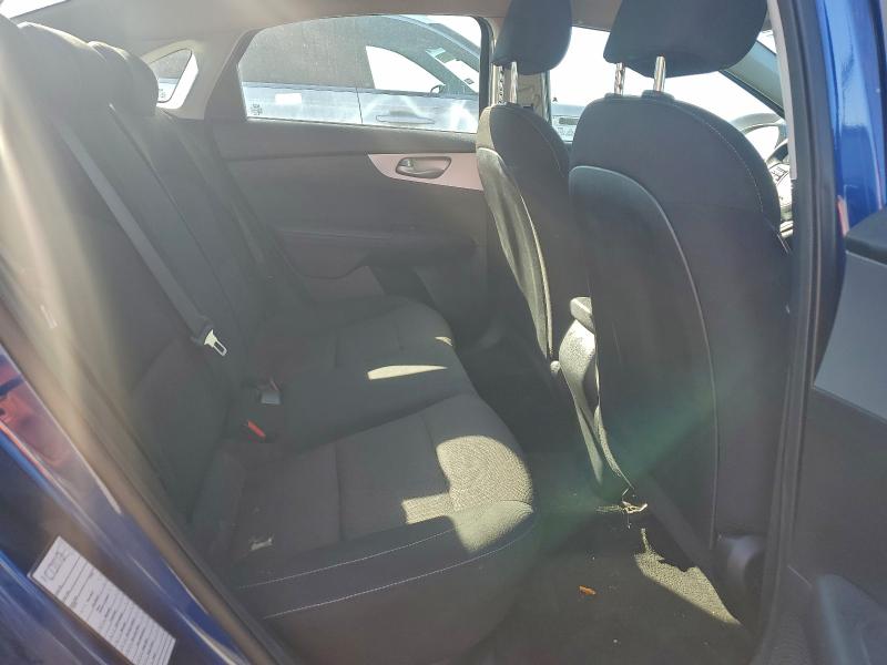 Фото 10 - KIA FORTE