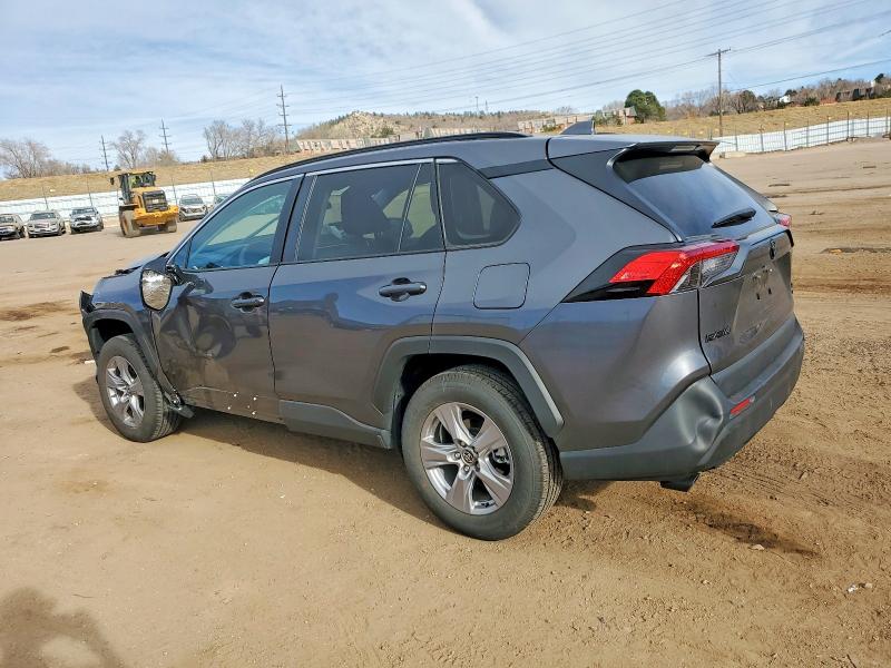 Фото 2 - TOYOTA RAV4