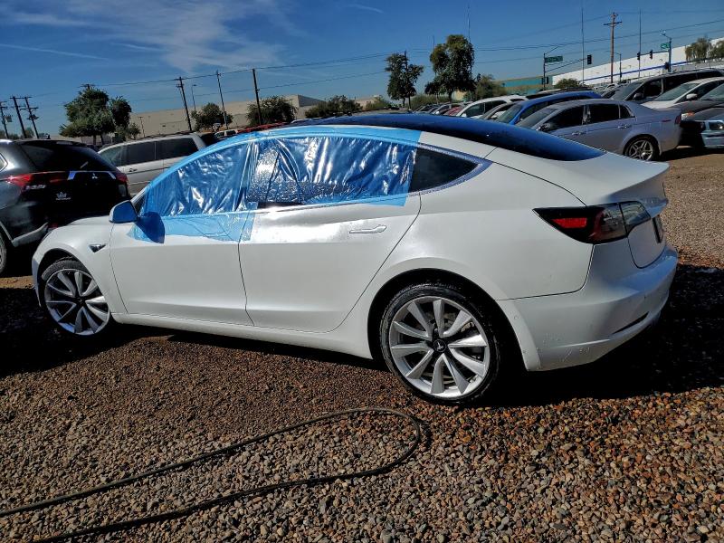 Фото 2 - TESLA MODEL 3