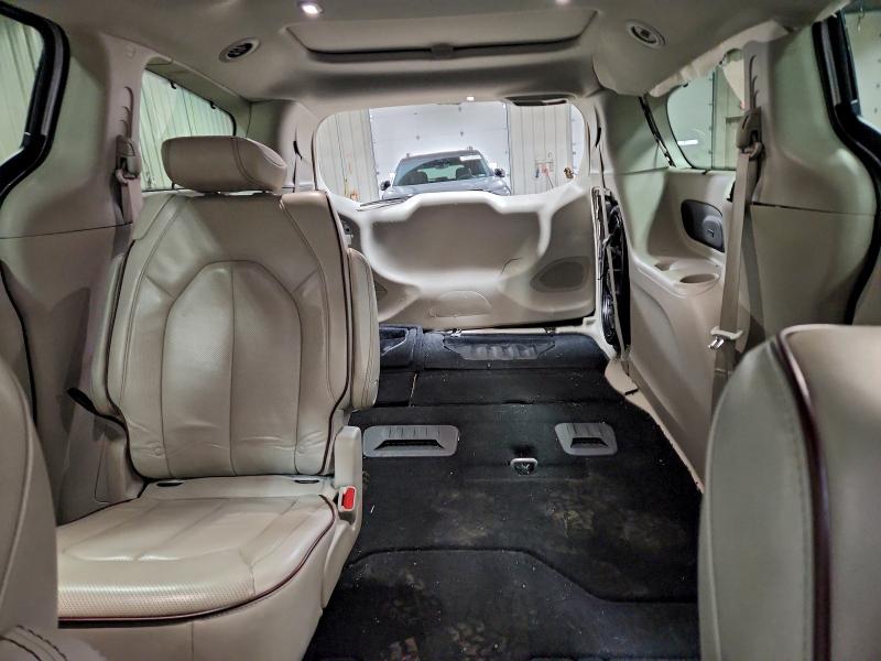 Фото 10 - CHRYSLER PACIFICA