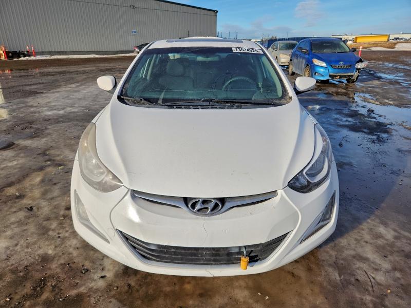 Фото 5 - HYUNDAI ELANTRA