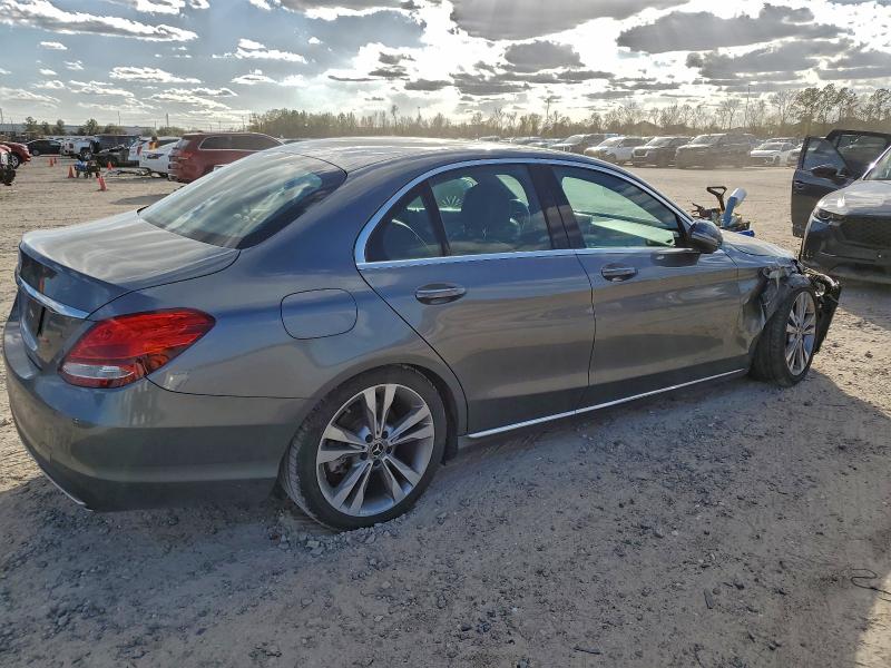 Фото 3 - MERCEDES-BENZ C-CLASS