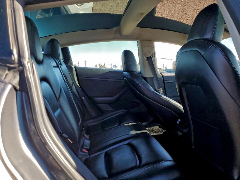 Фото 10 - TESLA MODEL 3