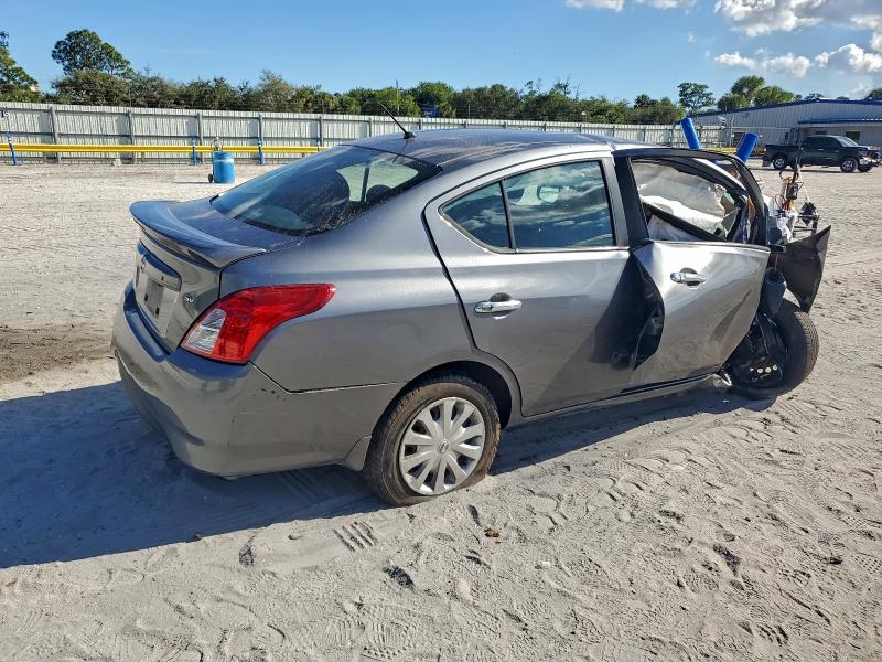 Фото 3 - NISSAN VERSA