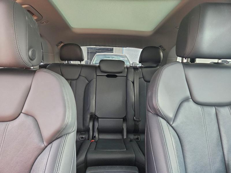 Фото 10 - AUDI Q5