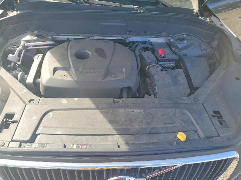 Фото 12 - VOLVO XC90