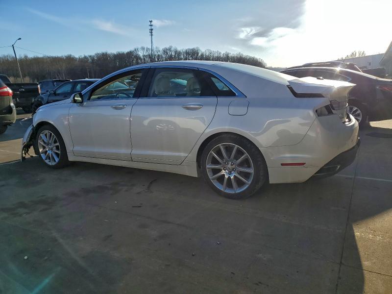 Фото 2 - LINCOLN MKZ