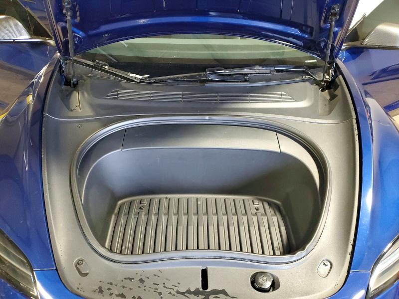 Фото 11 - TESLA MODEL 3