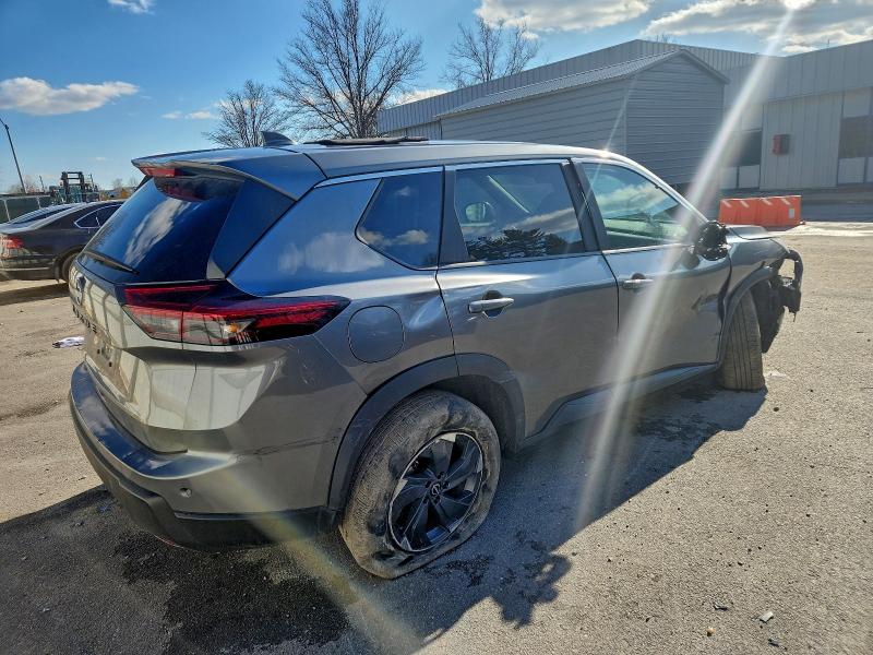 Фото 3 - NISSAN ROGUE