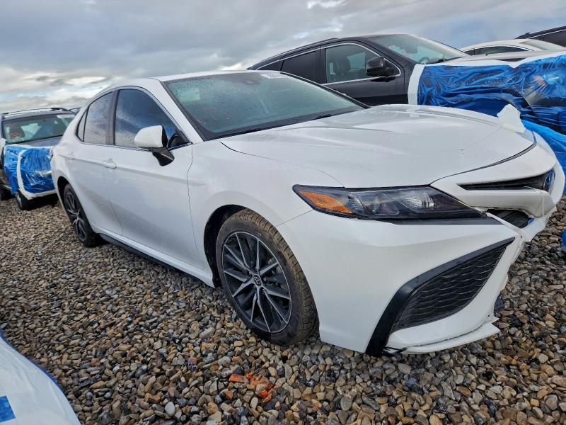 Фото 4 - TOYOTA CAMRY