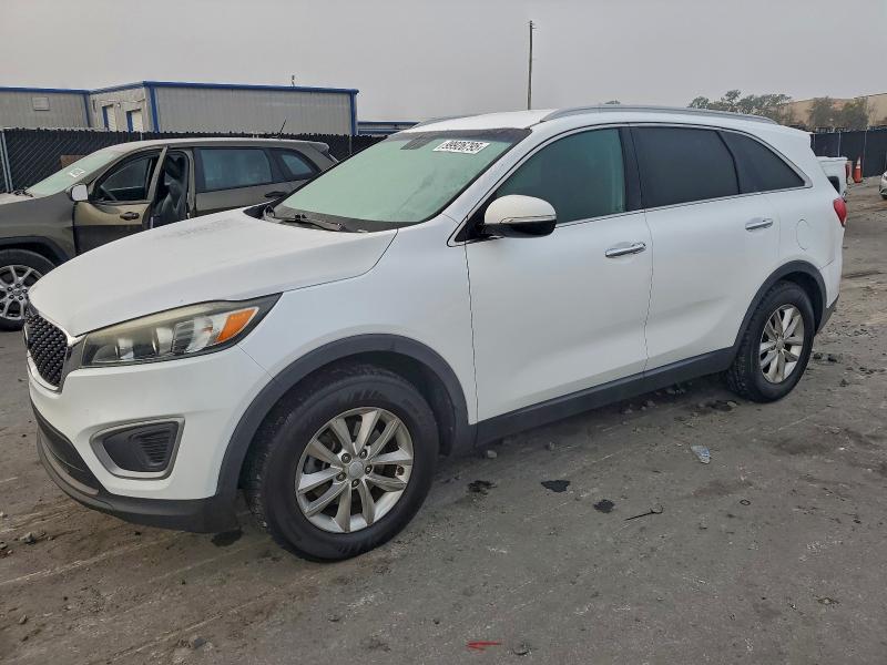 Фото 1 - KIA SORENTO