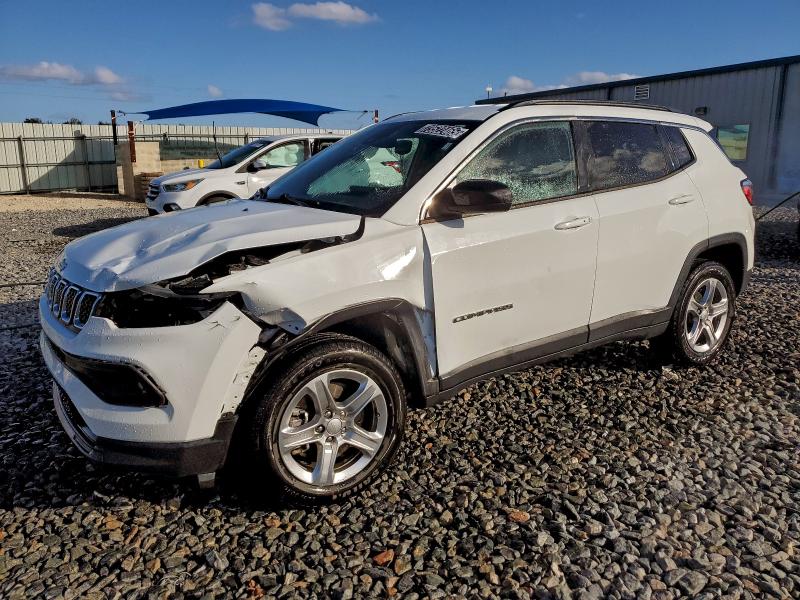 Фото 1 - JEEP COMPASS