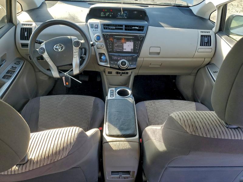 Фото 8 - TOYOTA PRIUS