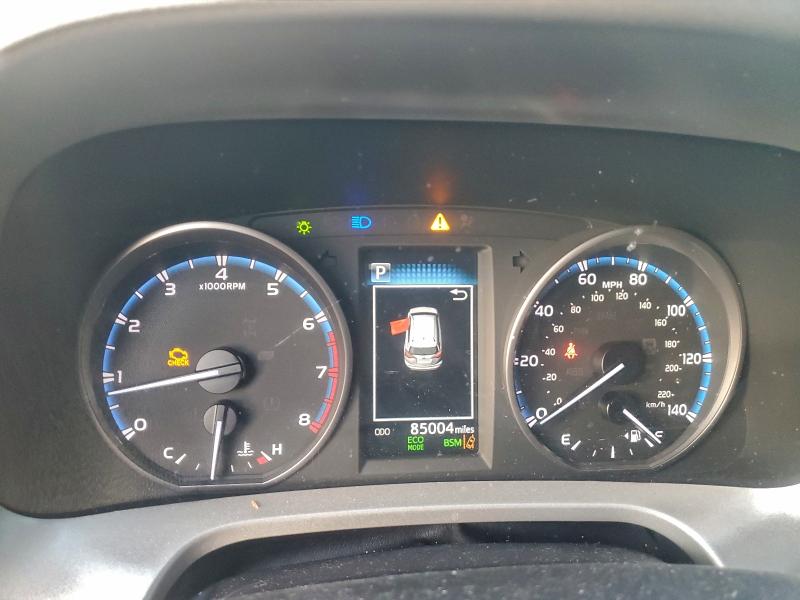 Фото 9 - TOYOTA RAV4