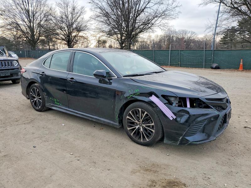 Фото 4 - TOYOTA CAMRY