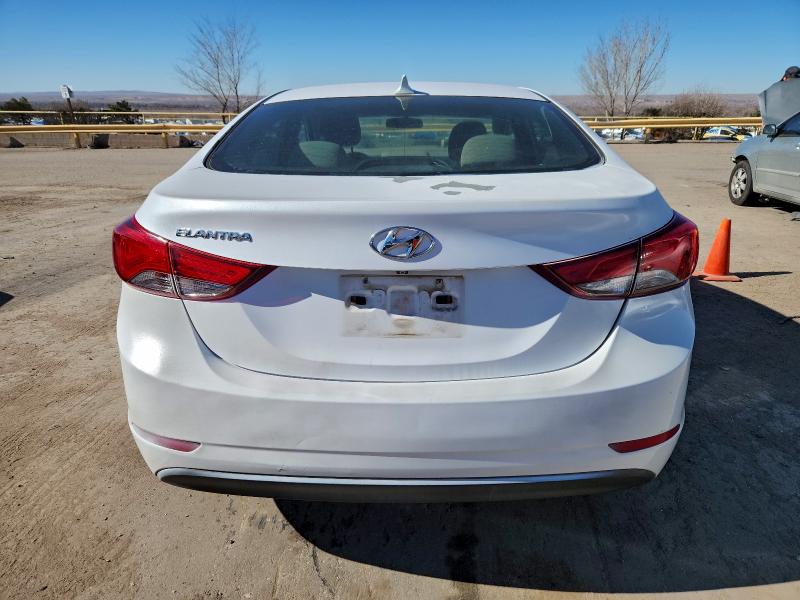 Фото 6 - HYUNDAI ELANTRA