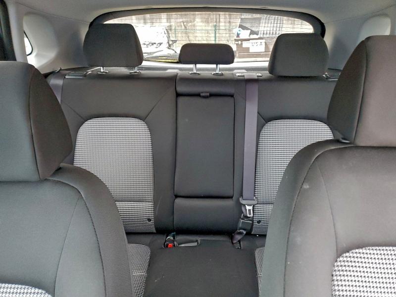 Фото 10 - HYUNDAI KONA