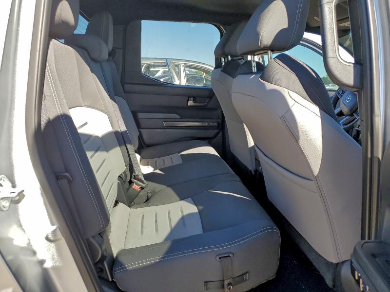 Фото 10 - TOYOTA TACOMA