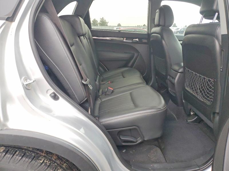 Фото 10 - KIA SORENTO