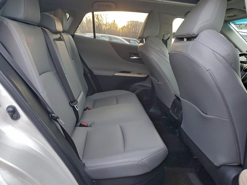 Фото 11 - TOYOTA VENZA