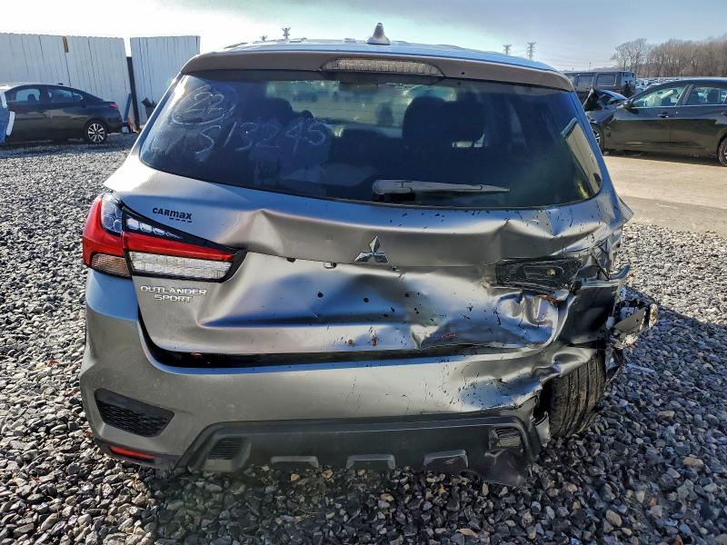 Фото 6 - MITSUBISHI OUTLANDER