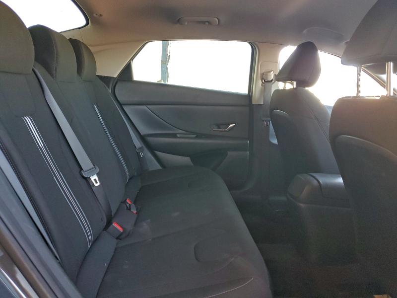 Фото 10 - HYUNDAI ELANTRA