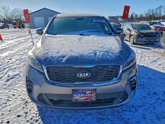 Фото 5 - KIA SORENTO