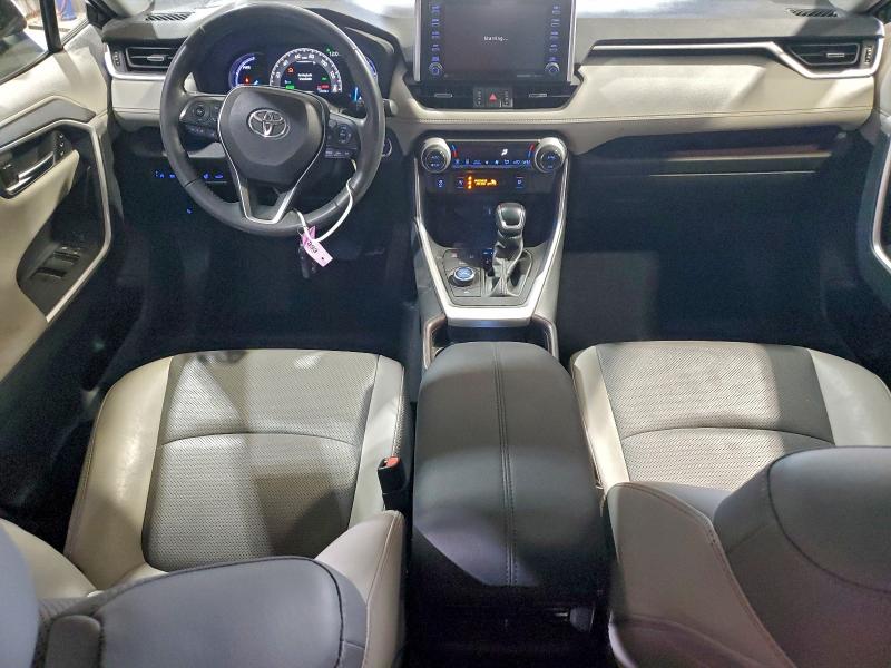 Фото 8 - TOYOTA RAV4