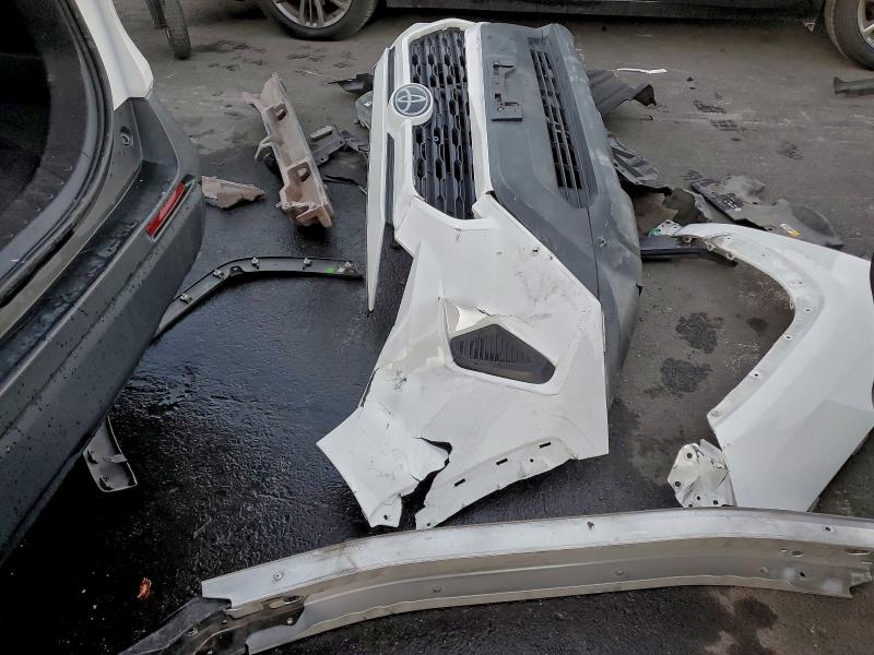 Фото 12 - TOYOTA RAV4