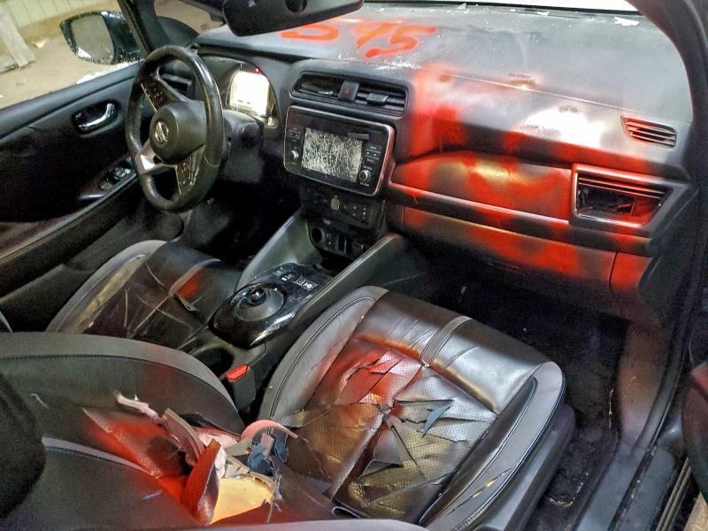 Фото 8 - NISSAN LEAF