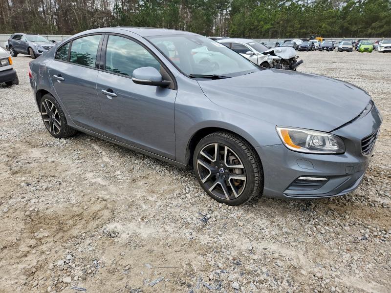 Фото 4 - VOLVO S60