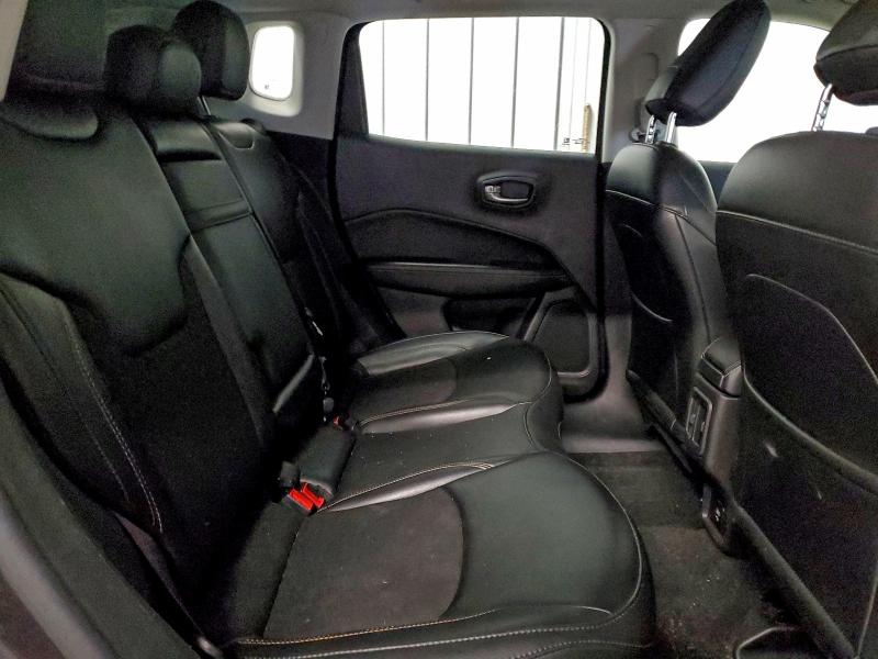 Фото 11 - JEEP COMPASS