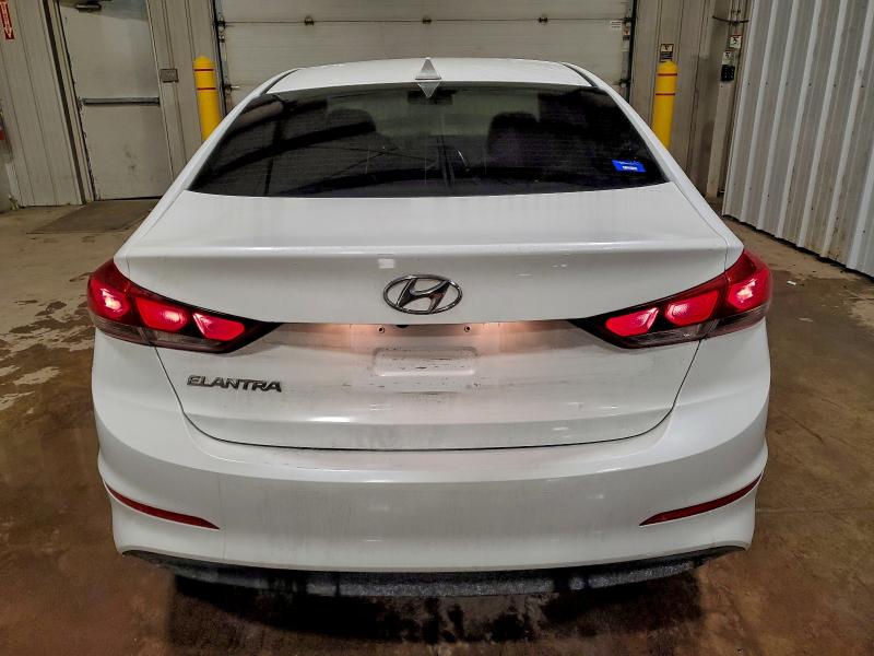 Фото 6 - HYUNDAI ELANTRA